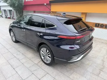 2022 Toyota Harrier с пробегом 70 000 км