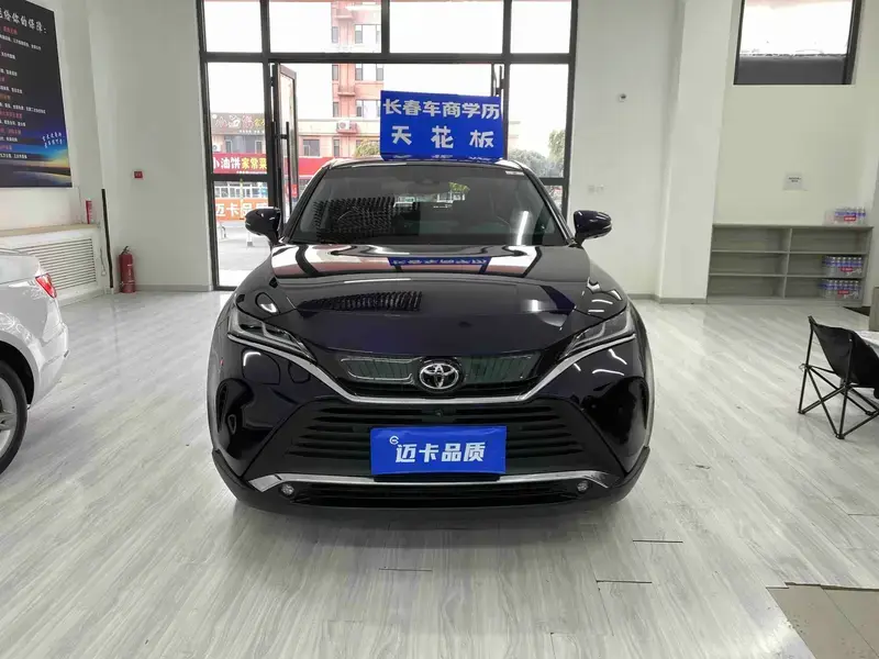 2022 Toyota Harrier с пробегом 50 000 км