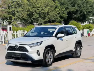 2022 Toyota RAV4 с пробегом 58 000 км