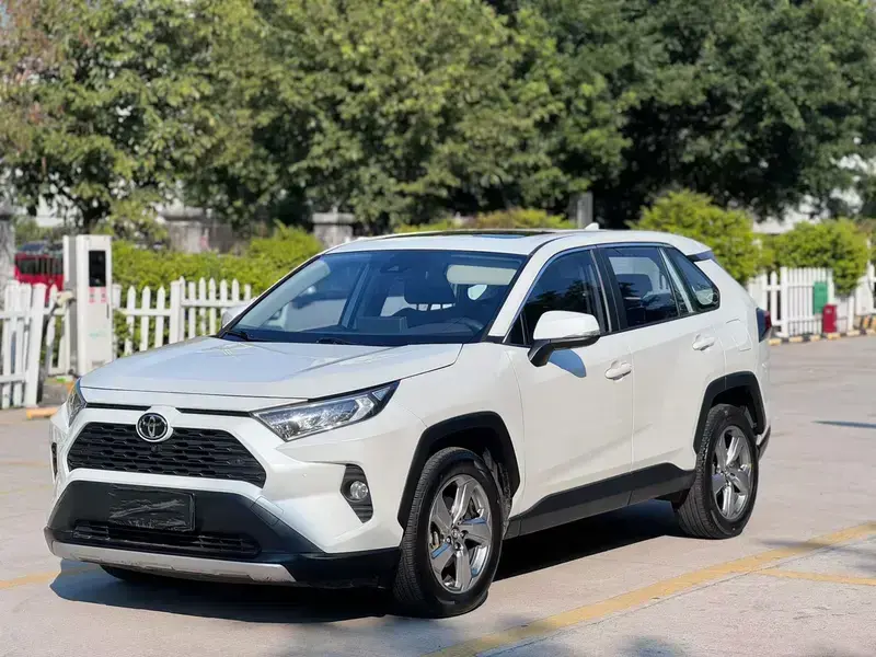 2022 Toyota RAV4 с пробегом 58 000 км