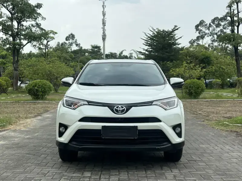 2019 Toyota RAV4 с пробегом 83 000 км