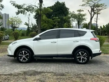 2019 Toyota RAV4 с пробегом 83 000 км