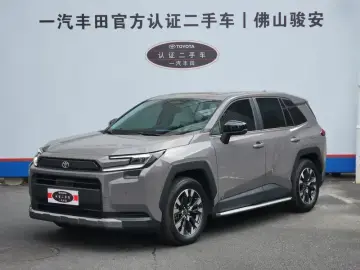 2026 Toyota RAV4 с пробегом 25 000 км