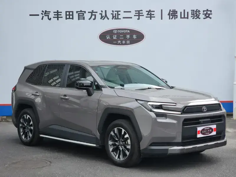 2026 Toyota RAV4 с пробегом 25 000 км