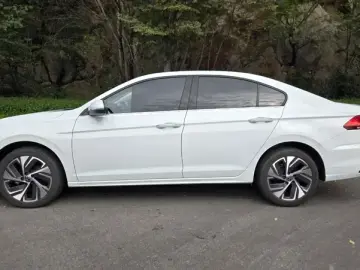 2023 Volkswagen Bora с пробегом 37 000 км