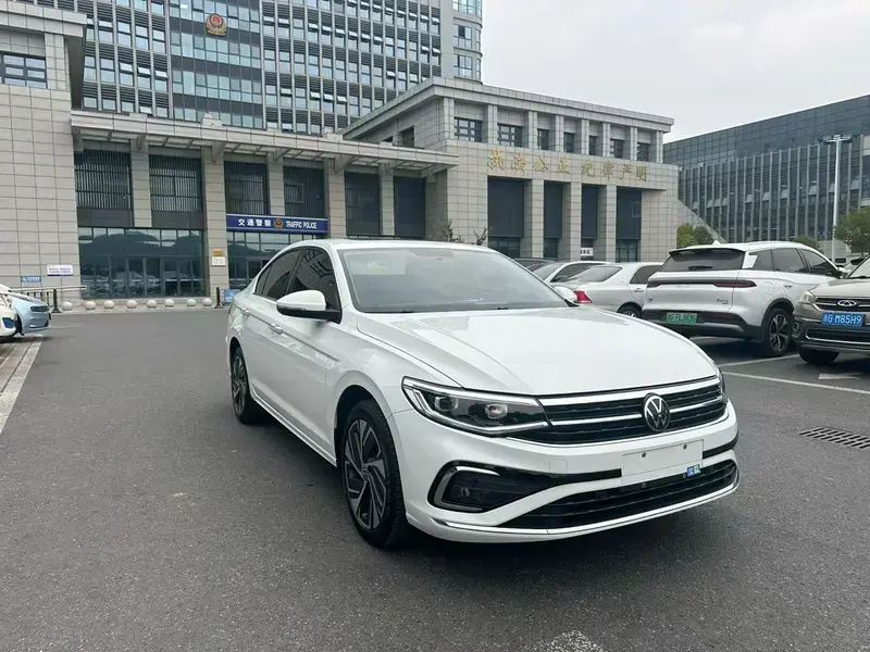 2024 Volkswagen Bora с пробегом 9 200 км