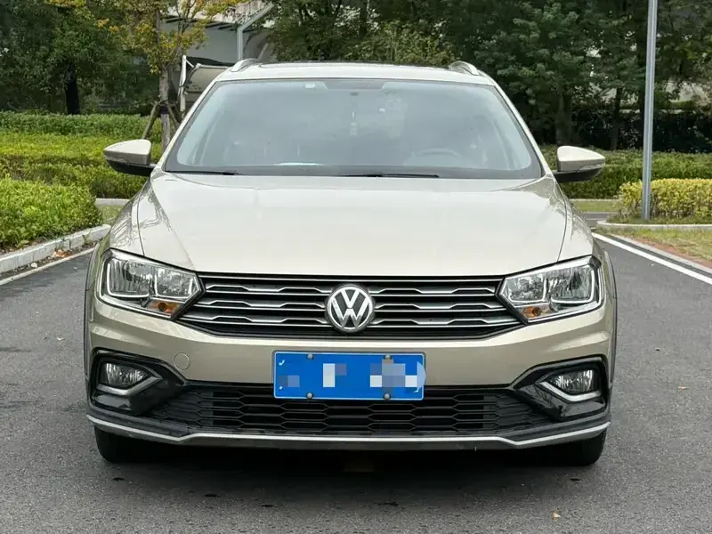 2017 Volkswagen C-Trek с пробегом 140 000 км