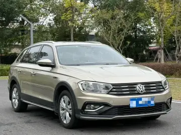 2017 Volkswagen C-Trek с пробегом 140 000 км