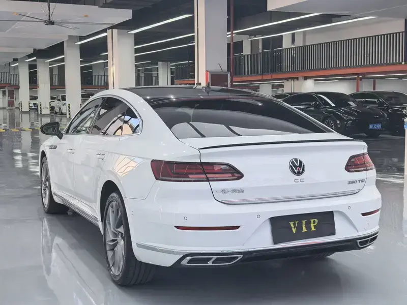 2021 Volkswagen Passat CC с пробегом 34 000 км