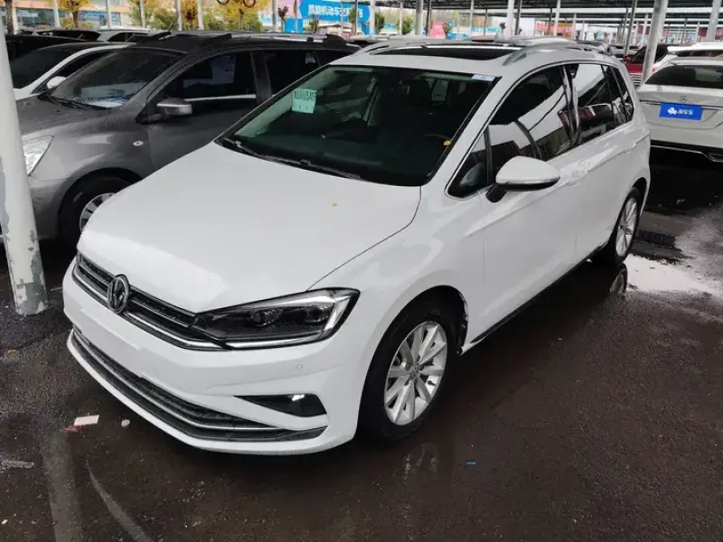 2019 Volkswagen Golf Sportsvan с пробегом 147 000 км