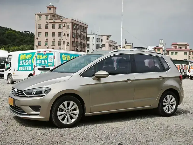 2018 Volkswagen Golf Sportsvan с пробегом 82 000 км