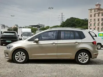 2018 Volkswagen Golf Sportsvan с пробегом 82 000 км