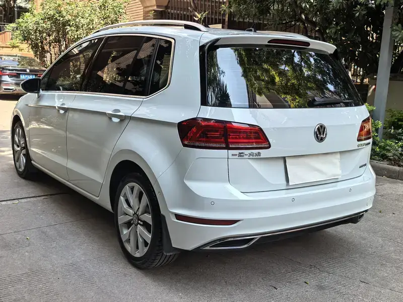 2019 Volkswagen Golf Sportsvan с пробегом 65 700 км