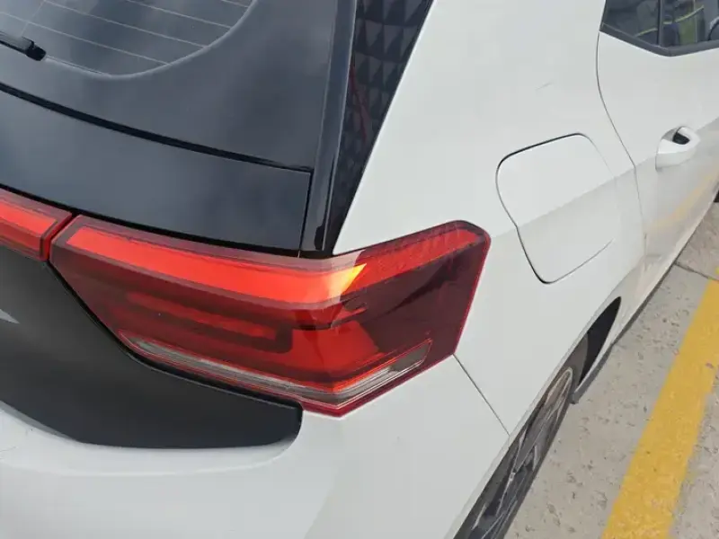 2025 Volkswagen ID.3 с пробегом 33 000 км