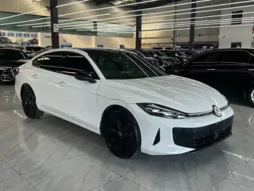 2026 Volkswagen Lamando с пробегом 1 000 км