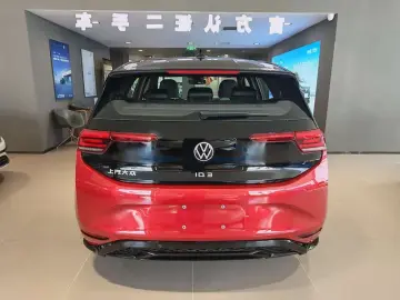 2026 Volkswagen ID.3 с пробегом 9 000 км