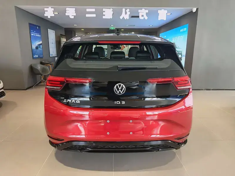 2026 Volkswagen ID.3 с пробегом 9 000 км