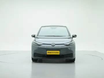 2024 Volkswagen ID.3 с пробегом 43 100 км