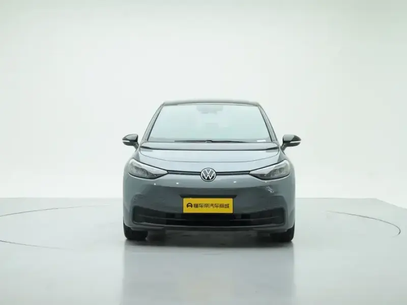 2024 Volkswagen ID.3 с пробегом 43 100 км