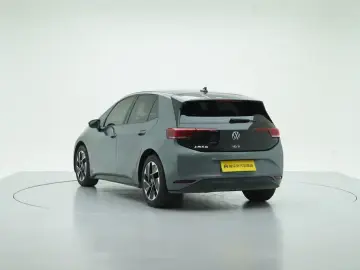 2024 Volkswagen ID.3 с пробегом 43 100 км