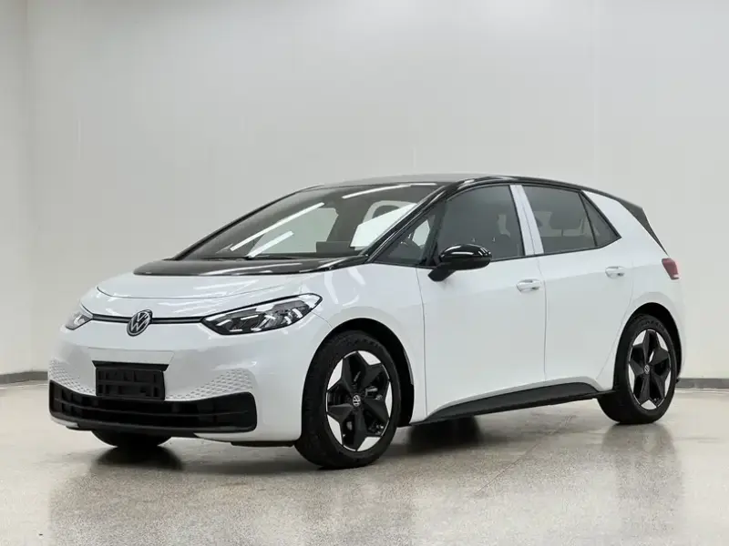 2025 Volkswagen ID.3 с пробегом 24 500 км