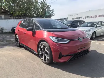 2026 Volkswagen ID.3 с пробегом 18 000 км