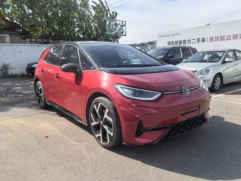 2026 Volkswagen ID.3 с пробегом 18 000 км