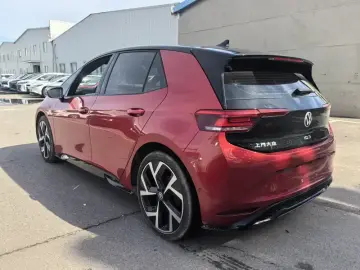 2026 Volkswagen ID.3 с пробегом 18 000 км