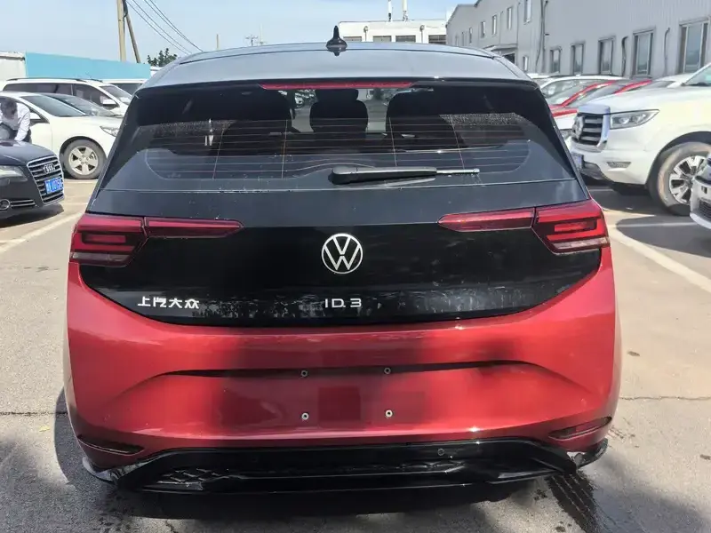 2026 Volkswagen ID.3 с пробегом 18 000 км