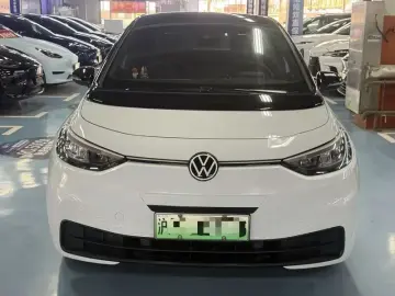 2023 Volkswagen ID.3 с пробегом 37 000 км