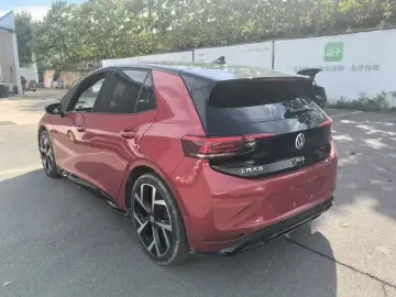 2026 Volkswagen ID.3 с пробегом 11 000 км