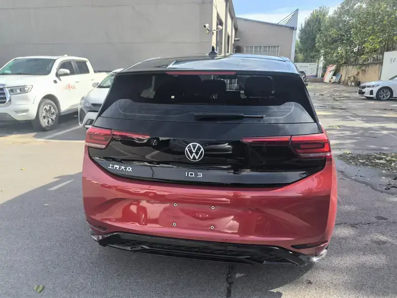 2026 Volkswagen ID.3 с пробегом 11 000 км