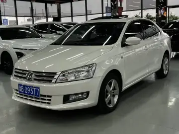 2015 Volkswagen Santana с пробегом 87 000 км