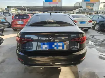 2021 Volkswagen Sagitar с пробегом 90 000 км