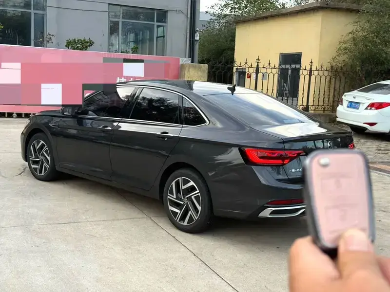 2023 Volkswagen Sagitar с пробегом 24 000 км