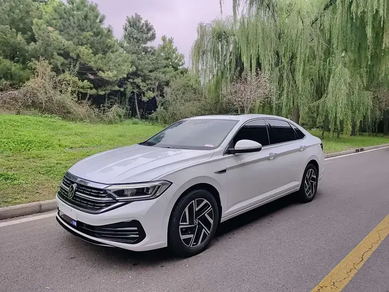 2024 Volkswagen Sagitar с пробегом 23 000 км