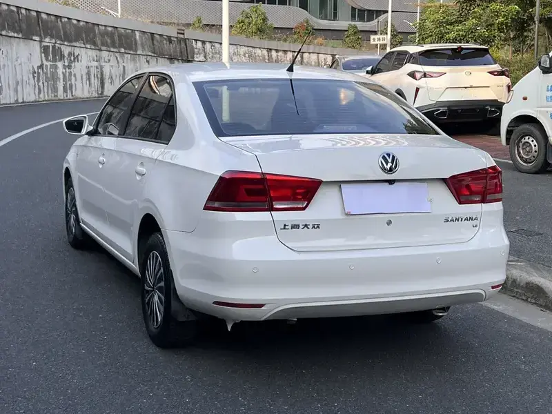 2013 Volkswagen Santana с пробегом 100 000 км