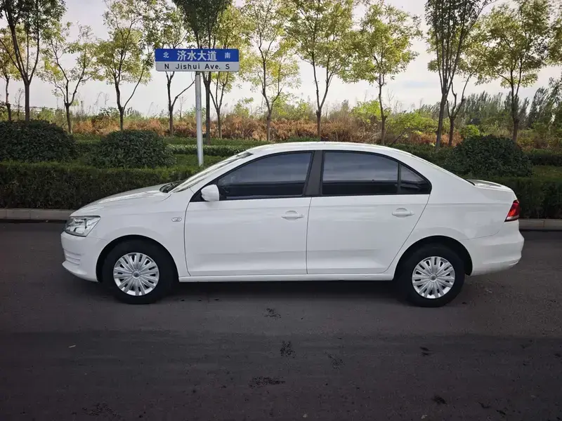 2013 Volkswagen Santana с пробегом 61 000 км