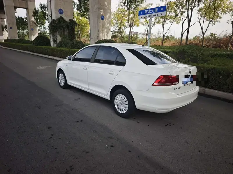 2013 Volkswagen Santana с пробегом 61 000 км