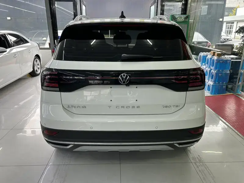 2021 Volkswagen T-Cross с пробегом 15 800 км
