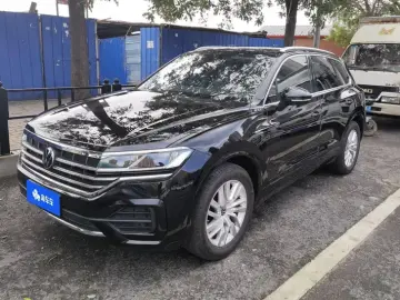 2023 Volkswagen Touareg с пробегом 19 000 км