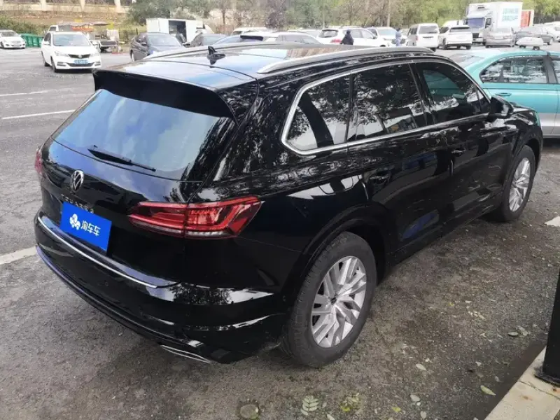 2023 Volkswagen Touareg с пробегом 19 000 км
