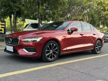 2021 Volvo S60 с пробегом 79 000 км
