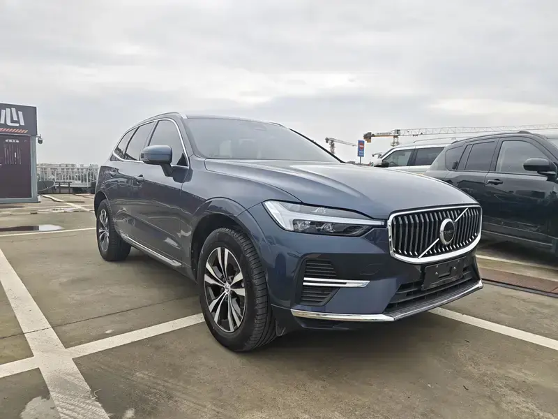 2025 Volvo XC60 с пробегом 59 000 км