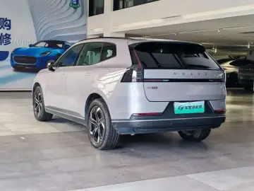 2026 Volvo XC70 с пробегом 12 000 км