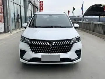 2022 Wuling Jiachen с пробегом 14 000 км