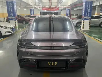 2024 Xiaomi SU7 с пробегом 25 600 км