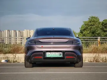 2026 Xiaomi SU7 с пробегом 5 000 км