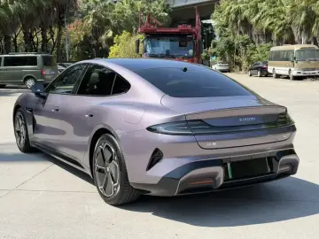 2026 Xiaomi SU7 с пробегом 300 км