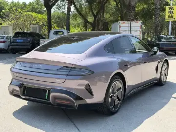 2026 Xiaomi SU7 с пробегом 300 км